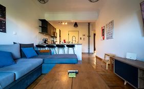 The Acropolis Hideaway 2-Bdr Apt Next To Metro